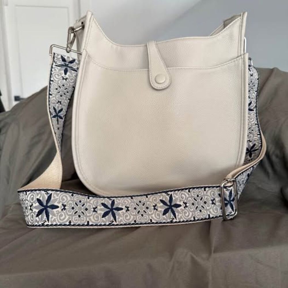 Crossbody / Messenger Bag with Adjustable Guitar Strap